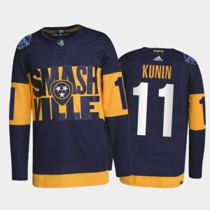 Gorgeous Adidas Predators #11 Luke Kunin Men's 2022 Stadium Series Authentic NHL Jersey   Navy for die   hard Blackhawks fans